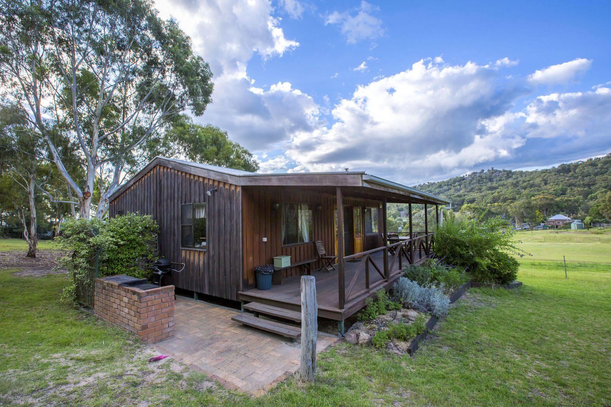 Wisteria Cottage Wyberba Exterior photo