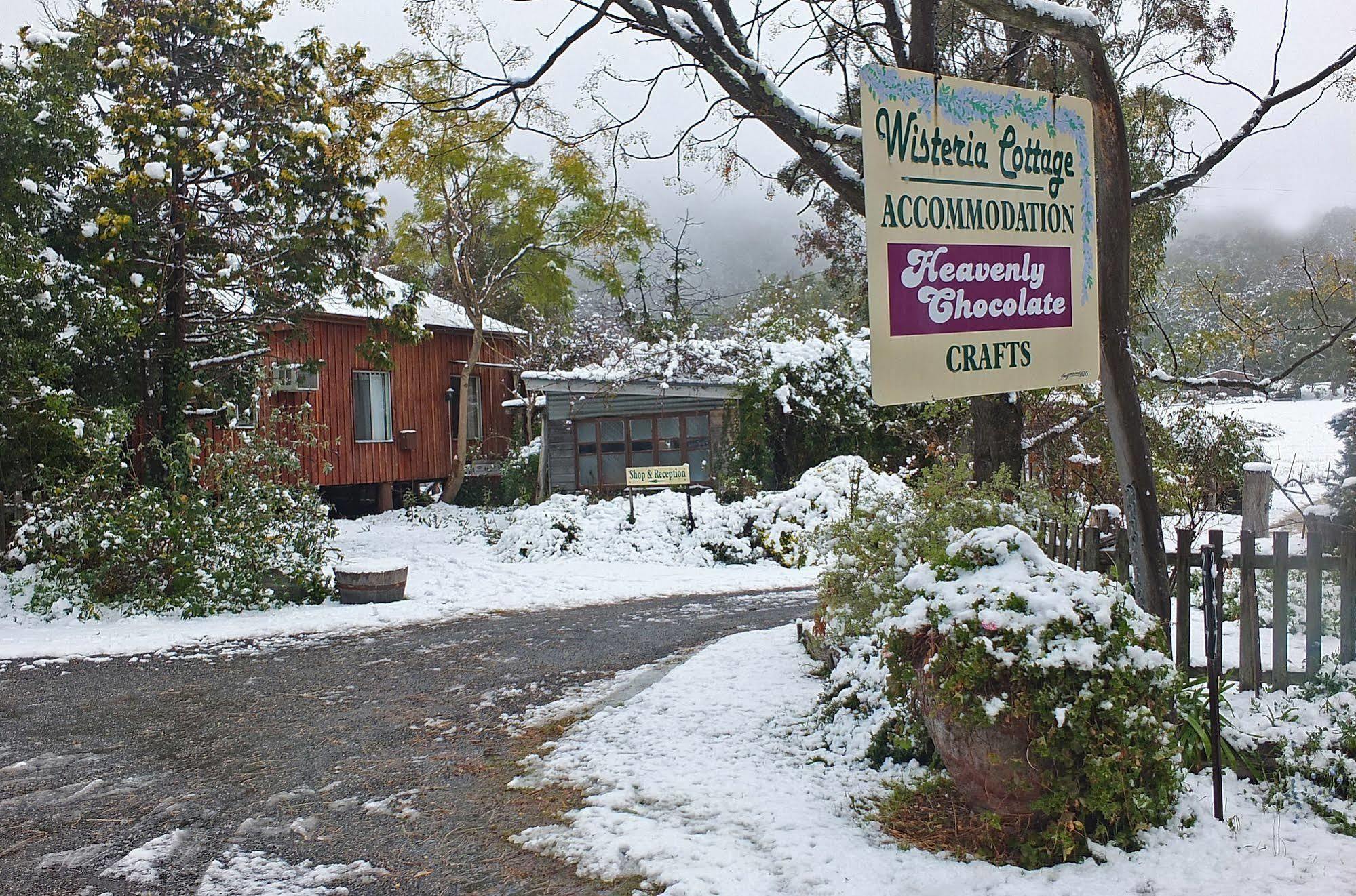 Wisteria Cottage Wyberba Exterior photo