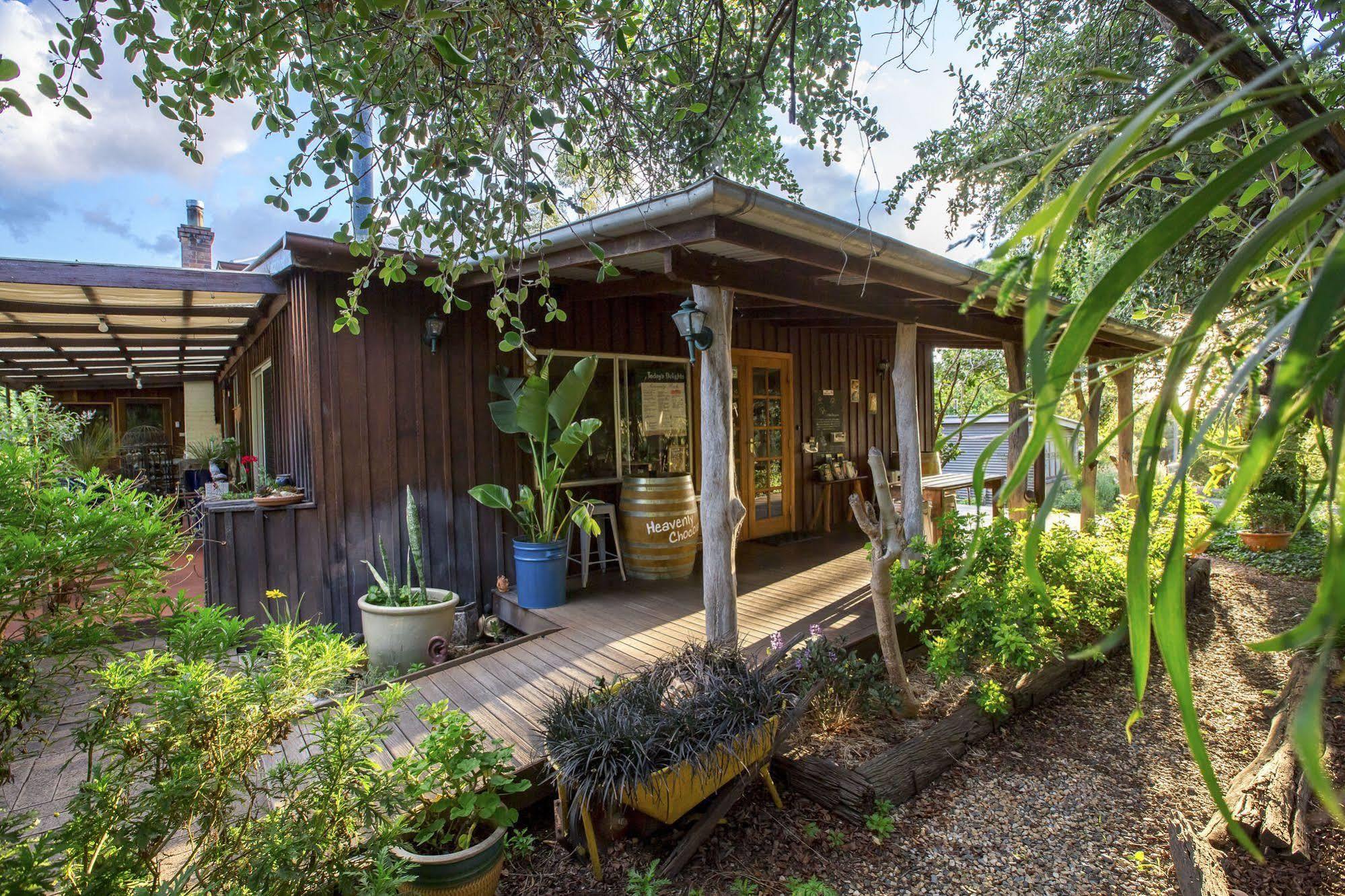 Wisteria Cottage Wyberba Exterior photo